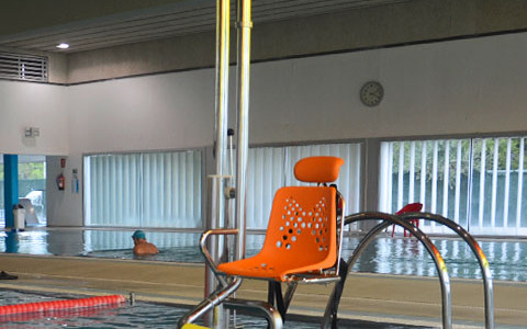 ¿Los elevadores ACCESS se pueden instalar en piscinas particulares? 