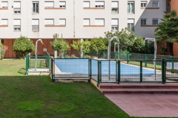 L'accessibilité de ma piscine communautaire est-elle obligatoire ?